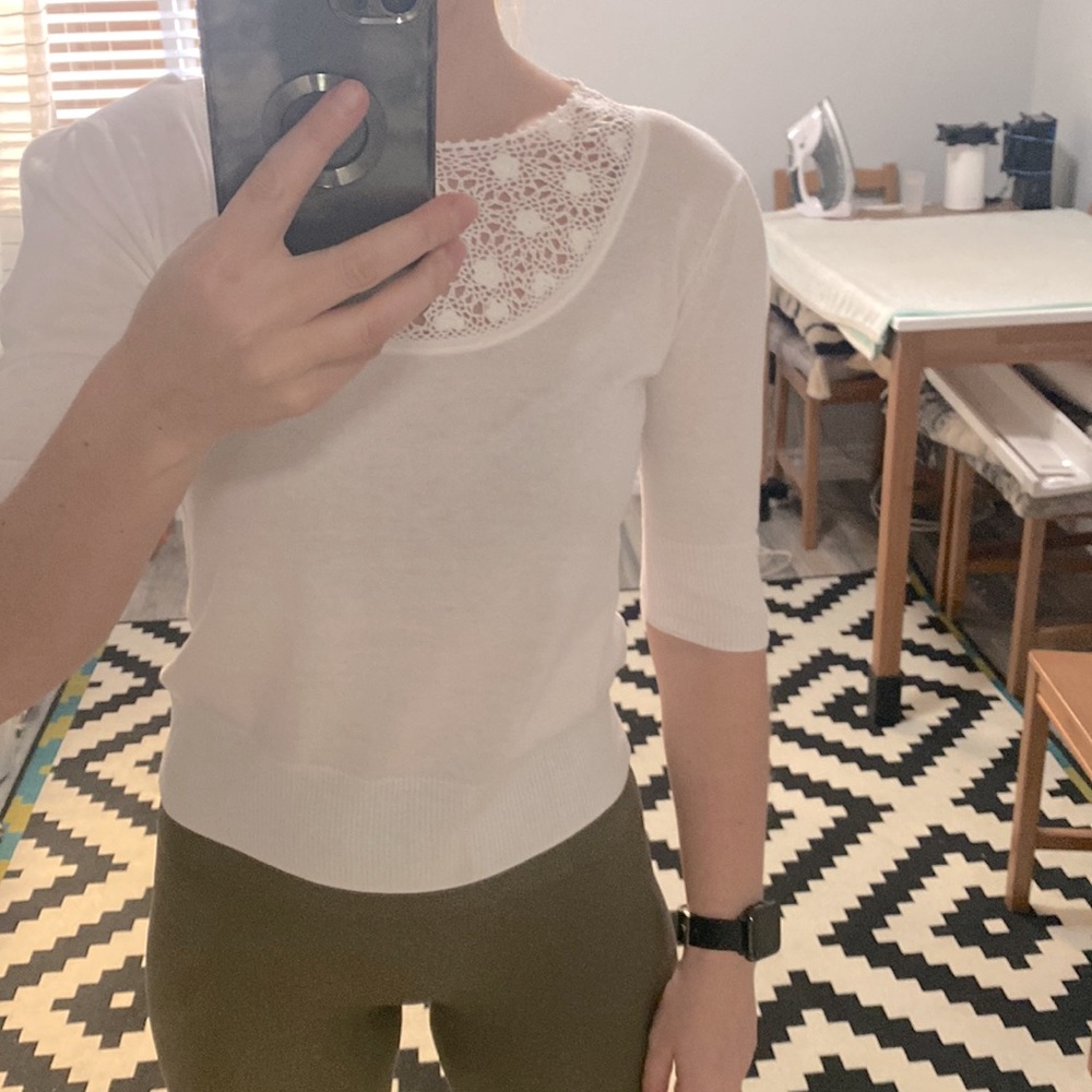BCBGMaxaZria white sweater with short sleevesNWOT - Picture 10 of 12